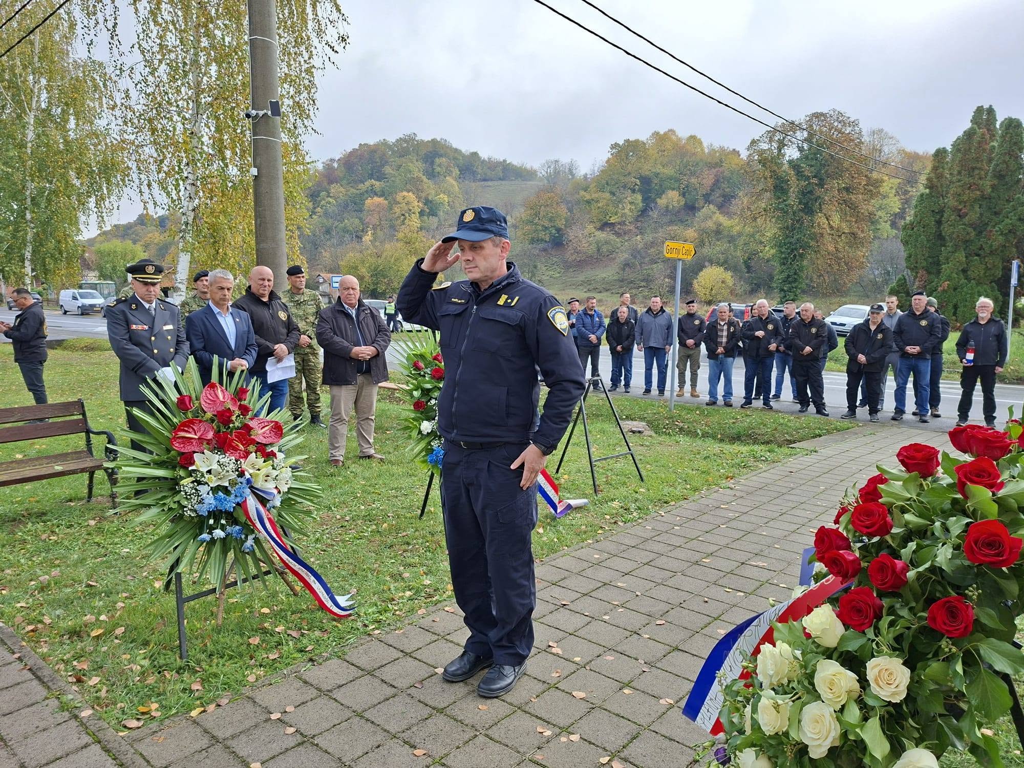 Odana počast poginulim pripadnicima prve gardijske brigade "Tigrovi" na lipičkom bojištu
