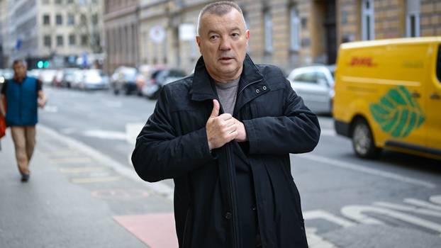 NESREĆA U ZAPREŠIĆU DOZNAJEMO General Filipović pijan imao prometnu. Podnio je ostavku u HDZ-u! 'Sve me boli'