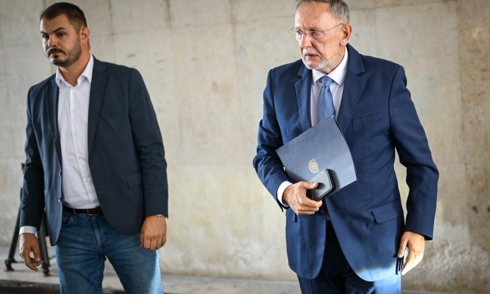 Božinović: Pripadnici ATJ Lučko već su u Parizu, ondje su trebali biti i hrvatski vojnici