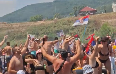 Snimke s Drinske regate izazvale osude zbog nacionalističkih pjesama i simbola ratnih zločinaca