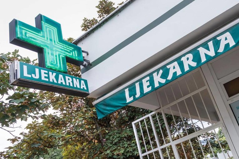 Naoružani muškarac opljačkao ljekarnu usred dana u Zagrebu