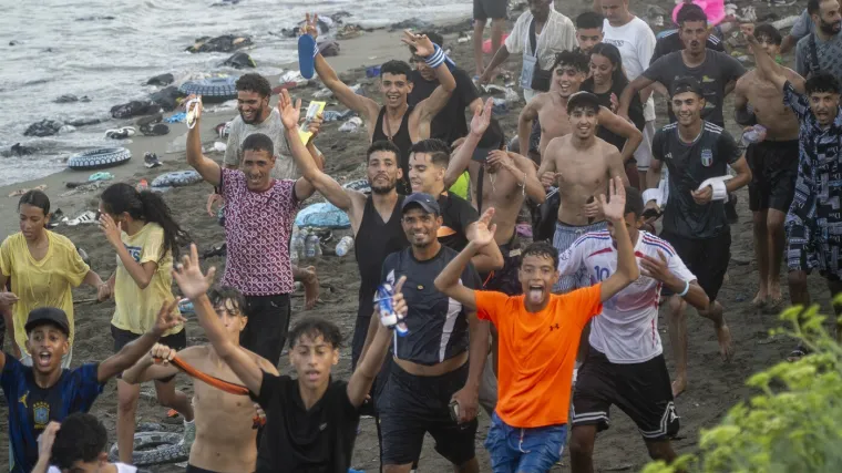 INVAZIJA MIGRANATA: 18 MRTVIH / Meloni komentirala šok u Ceuti, njezin ministar pozvao na isključenje Španjolske iz Schengena