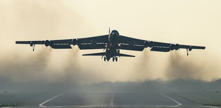 Američki bombarder B-52 srušio se u pustinji Mojave: Svih 8 članova posade poginulo