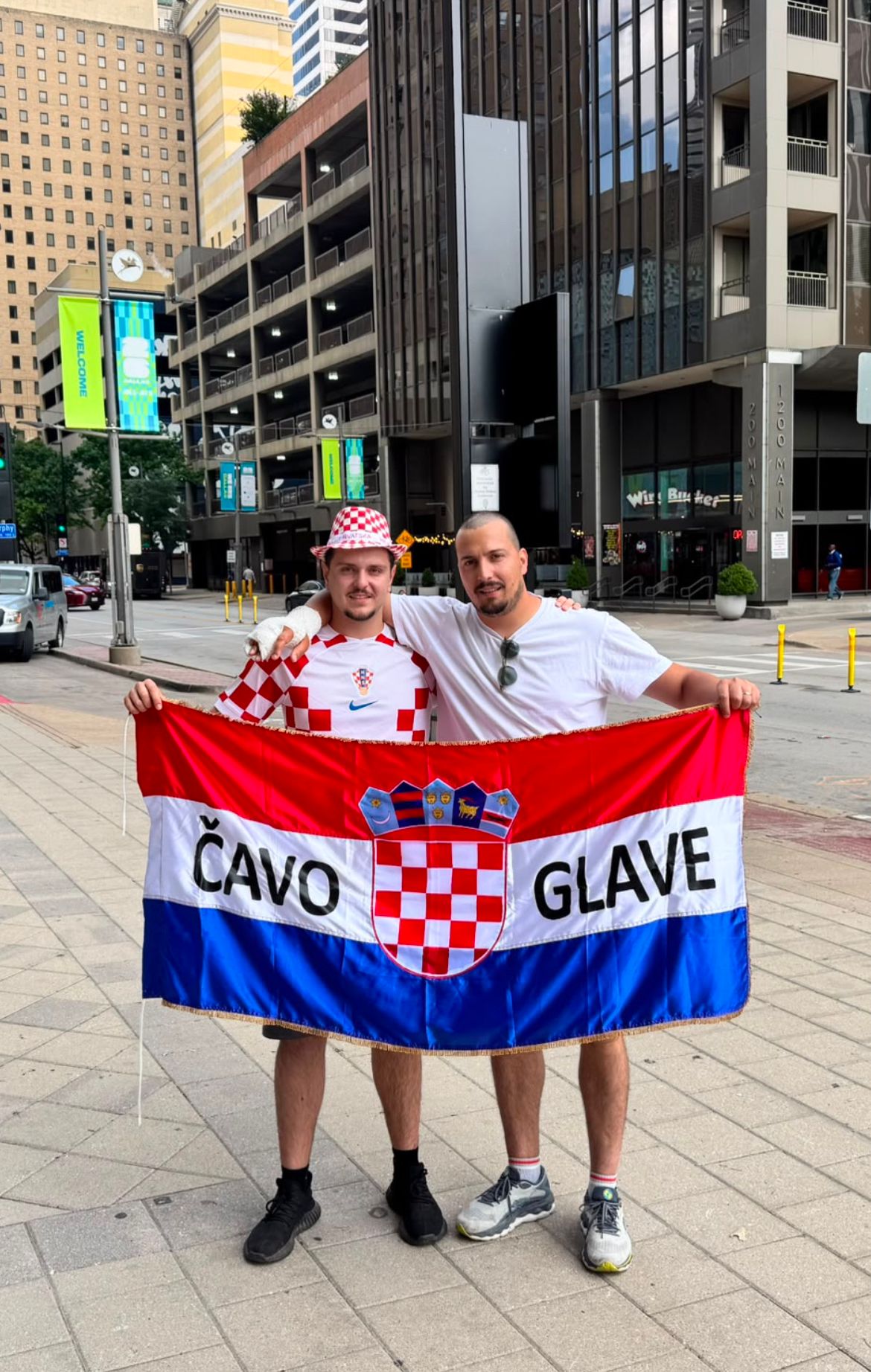 Šimun Perković među hrvatskim navijačima u Dallasu na utakmici protiv Engleske
