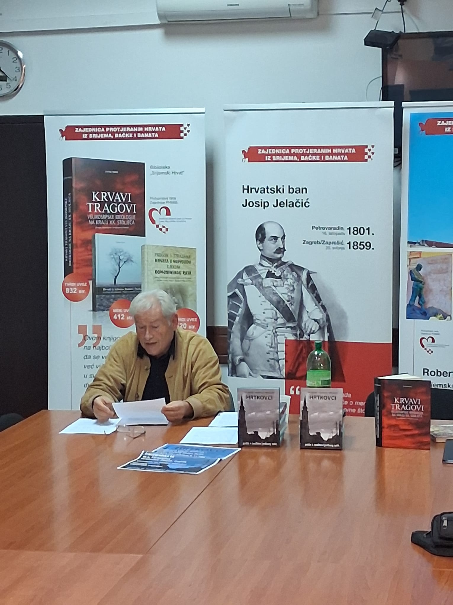 Predstavljena knjiga o Hrtkovcima, selu koje je postalo simbol progona Hrvata iz Srijema