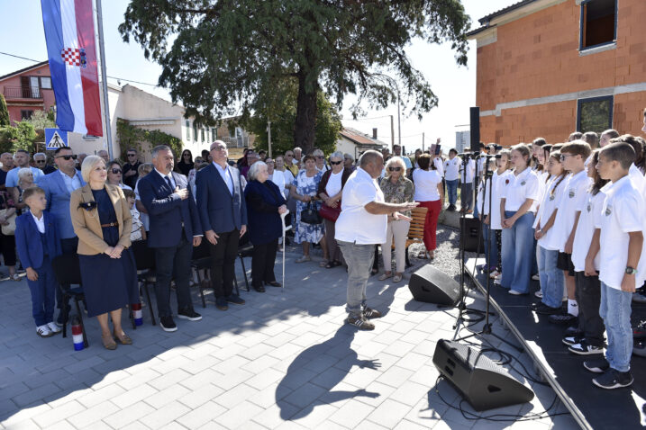 Imena koja ne smiju pasti u zaborav: Na Kozali otkriveno spomen-obilježje poginulim braniteljima