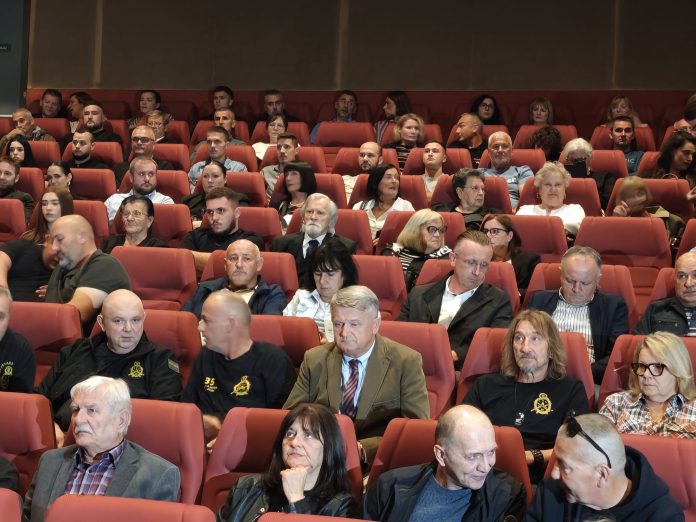 U Bjelovaru premijerno prikazan dokumentarni film „Pamtimo vas – Kusonje 1991.“