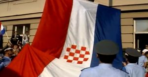 Tajna Šutejeve krune: Zašto je Tuđman prelomio da hrvatski grb 1990. mora početi crvenim poljem?