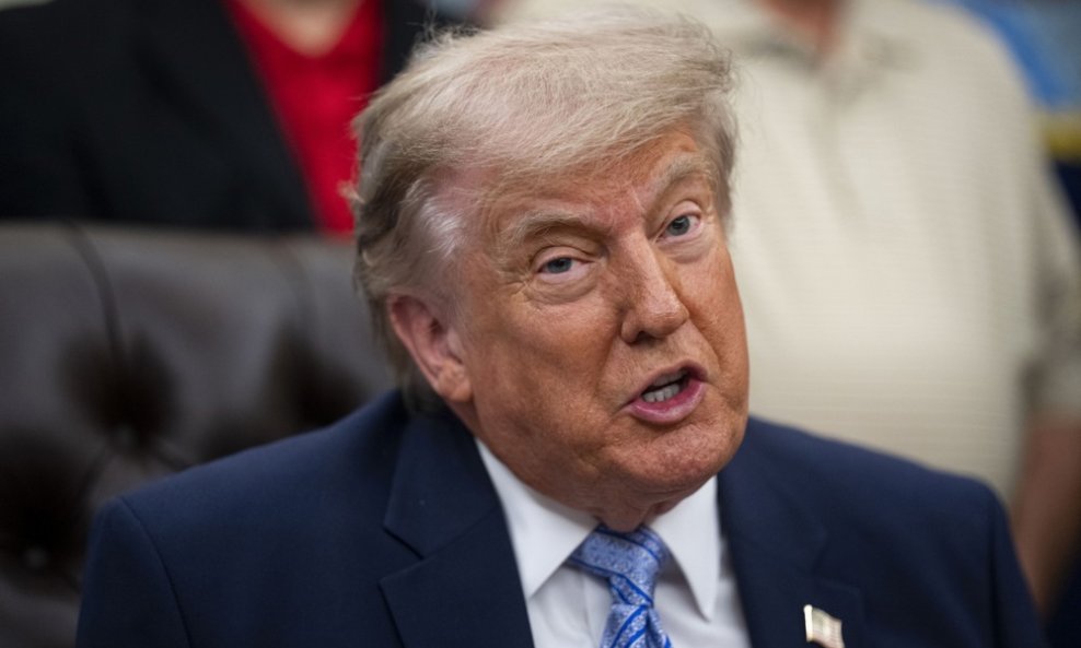 Trump: Ukidamo blokadu u Hormuzu, a sad idem donijeti svoju konačnu odluku