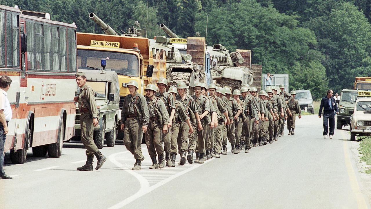 JNA se nije povukla iz rata – tenkovi i oružje iz Slovenije preusmjereni prema Hrvatskoj