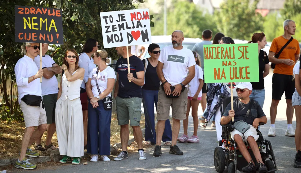Mogu li građani prestići stranke?