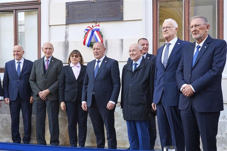 MEDVED O 35. OBLJETNICI RAKETIRANJA BANSKIH DVORA: „Bio je to pokušaj likvidacije Tuđmana, ali neprijatelj nije uspio“