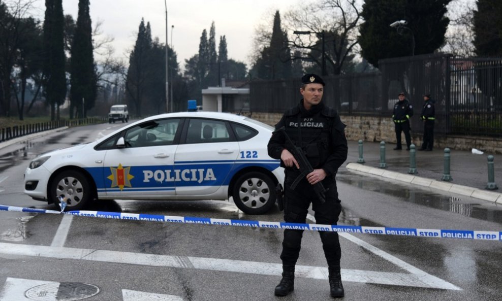 ALEKSANDAR I ALEKSANDRA Rusi ušli u Crnu Goru s 19 kofera: Skrivali milijun eura, uhićeni su