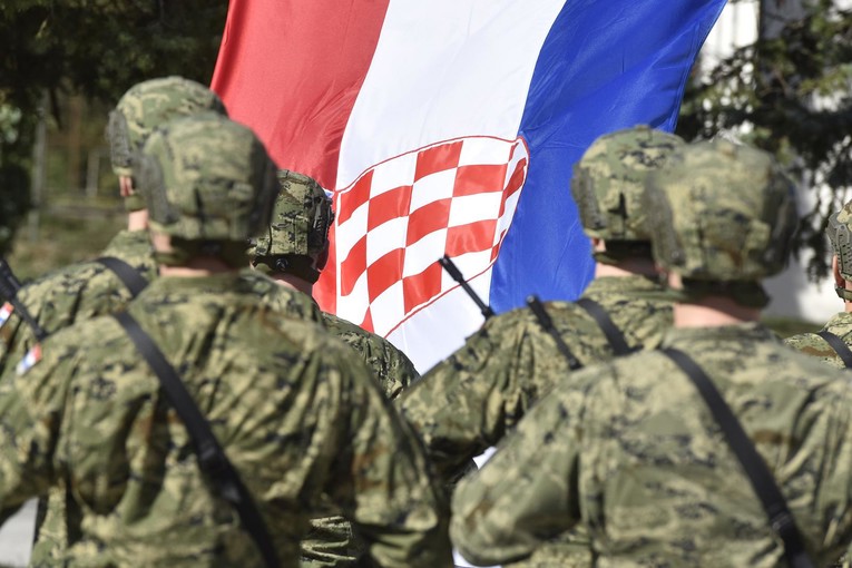 Mladići završili na sudu zbog vojnog roka: Neki kažnjeni, drugi oslobođeni zbog dostave poziva