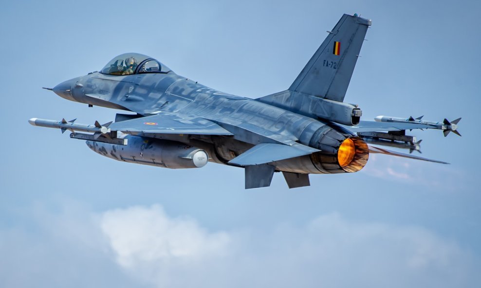 Rumunjski F-16 oborili dva drona iznad Crnog mora, ušli su u zračni prostor zemlje