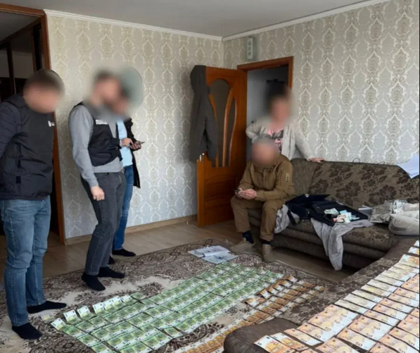 UKRAJINA: Policija provela 40 pretresa dužnosnika regrutnih centara zbog nezakonitog bogaćenja