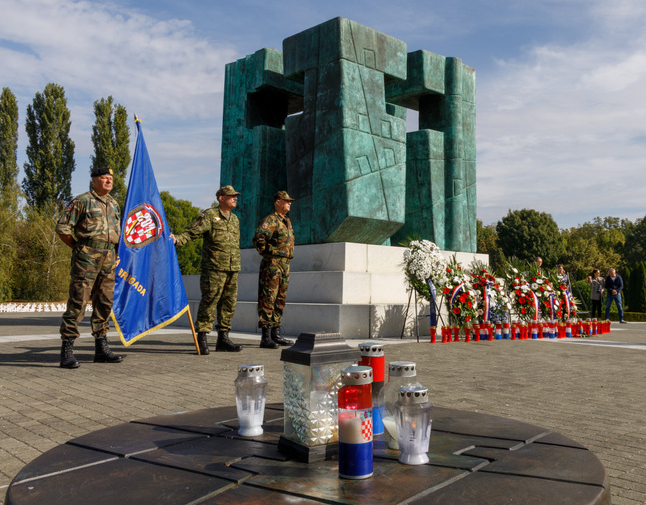 Vukovar obilježava 35. obljetnicu Bitke i 204. brigade: Medved obilazi i mjesto potrage za nestalima