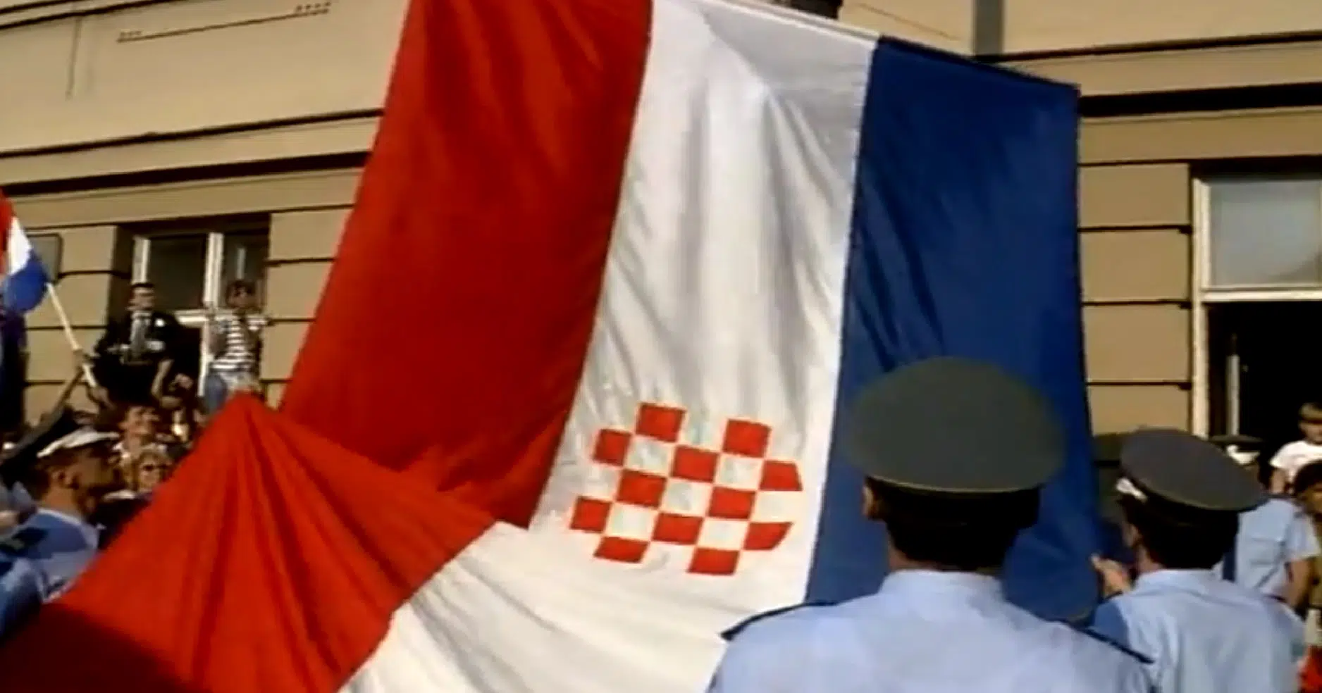Od povijesnog prkosa do političkog raskola: Kako smo stvorili državu, a “izgubili” blagdan