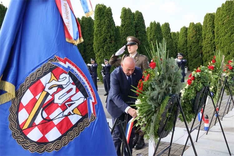 Svečano obilježena 35. obljetnica Bitke za Vukovar i 204. vukovarske brigade