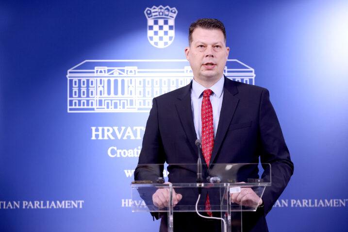 Saša Đujić: "Ustavni sud neće dobiti tri suca, Plenković se služio ucjenama"