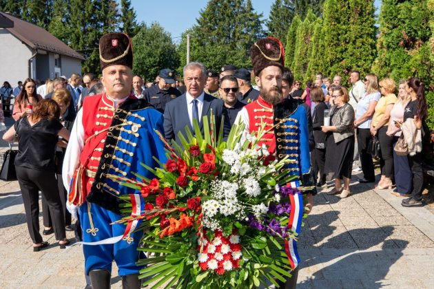 Gospić obilježava Dan grada: Odana počast hrvatskim braniteljima i civilnim žrtvama