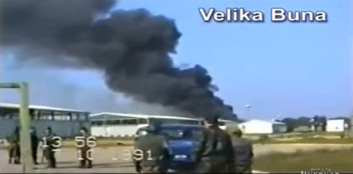 Velika Buna, 7. listopada 1991.: Predaja vojarne koja je držala ključne veze JNA