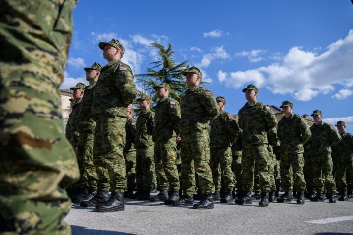 HV kapitulirao pred grloboljom ročnika