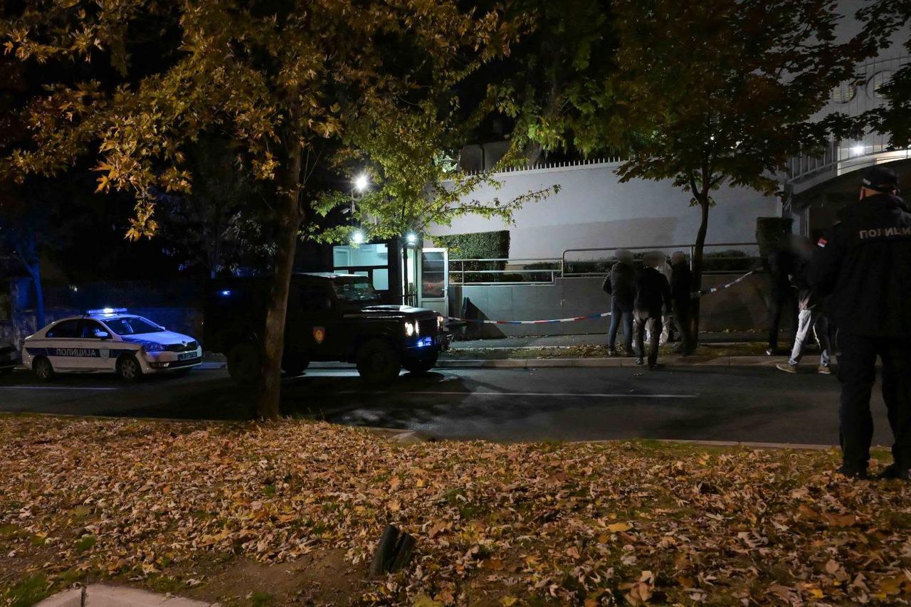 ISPRED IZRAELSKOG VELEPOSLANSTVA Maloljetnik vikao 'Allahu Akbar' i izveo napad u Beogradu: Policajac ga usmrtio, dignuta razina terorističke prijetnje