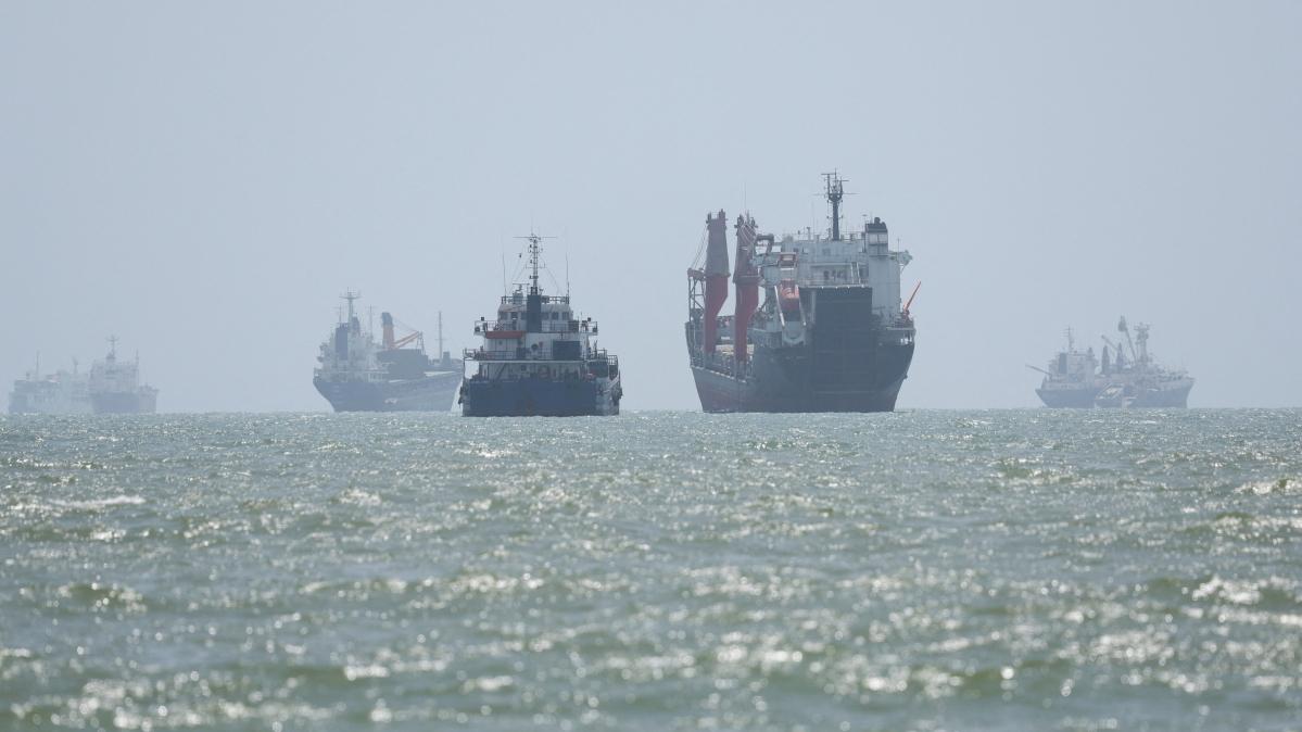 Dramatična noć u Hormuškom tjesnacu: Iran objavio da je pogođeno sedam tankera, četiri zahvatio požar