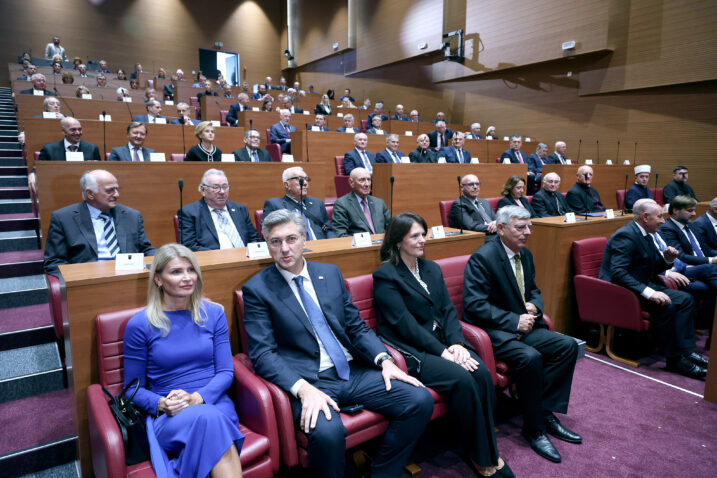 Svečana sjednica Sabora: "Hrvatska se raskidom sa SFRJ vratila u civilizacijski krug kojem pripada"
