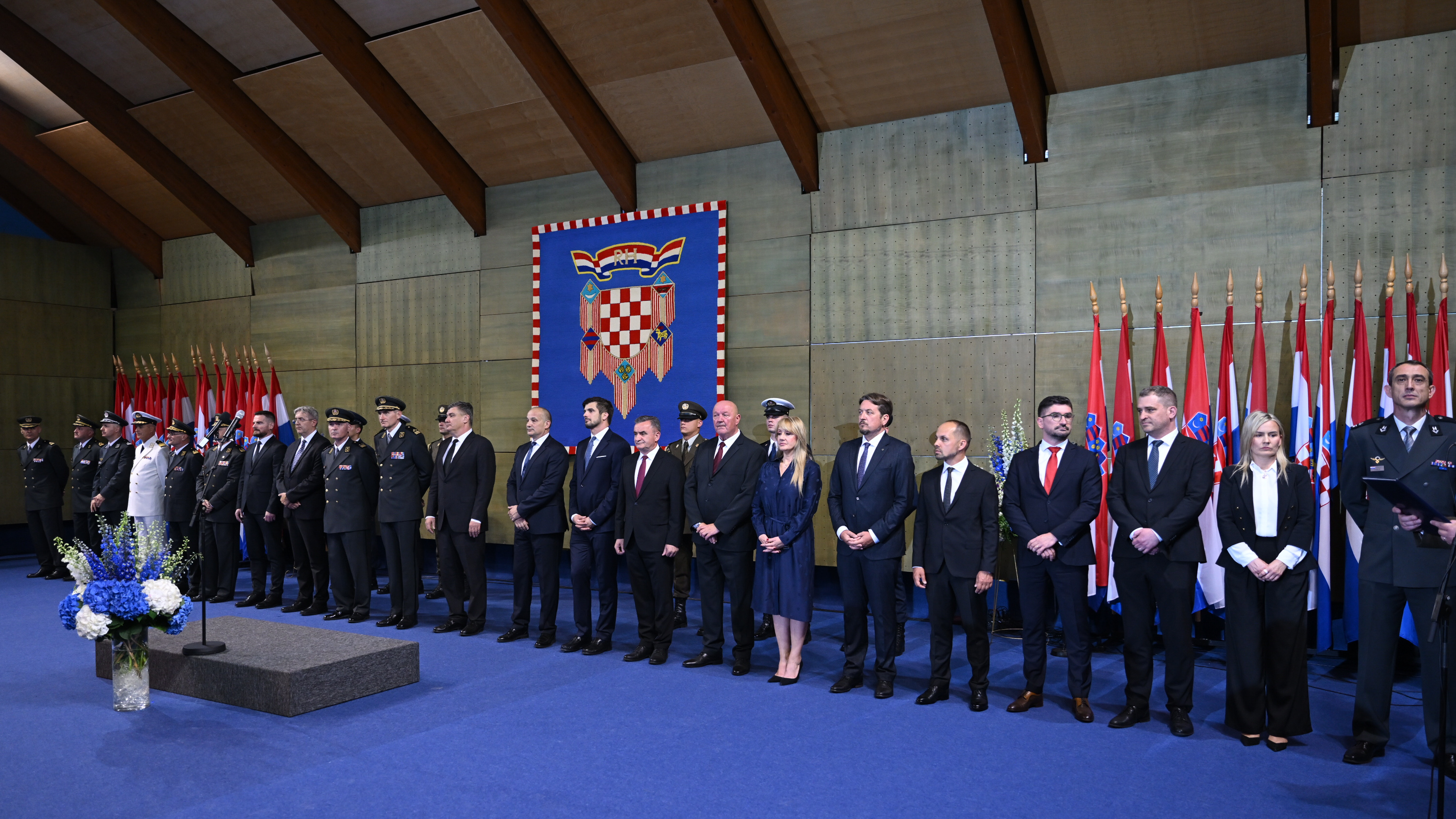 Milanović odlikovao i promaknuo pripadnike HV-a: „Budimo odlučni u obrani hrvatskih interesa“