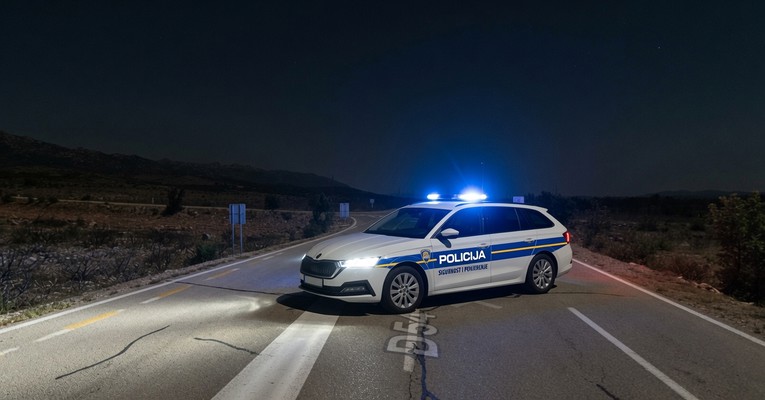 OSTAO BEZ BMW-a Drogiran je bježao policiji autom i pješice po Velikoj Gorici, uhićen u šumi