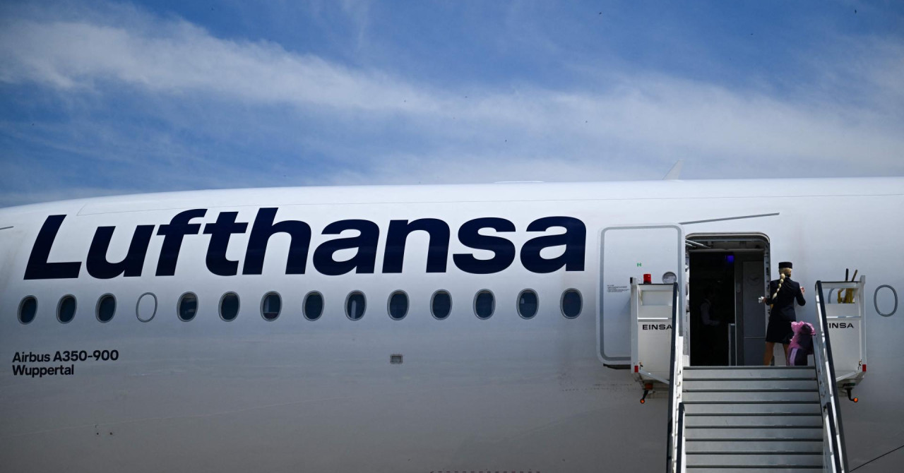 Šok u Frankfurtu: Urušio se potpuno novi Boeing, snimljen jezivi trenutak