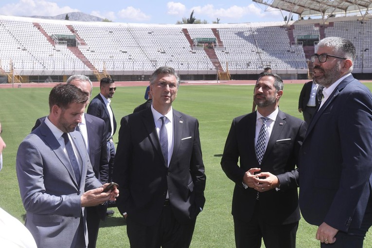 PLENKOVIĆ RAZLJUTIO SPLIT: „Novi stadion nije potreban” – Hajduk i Torcida traže upravo suprotno