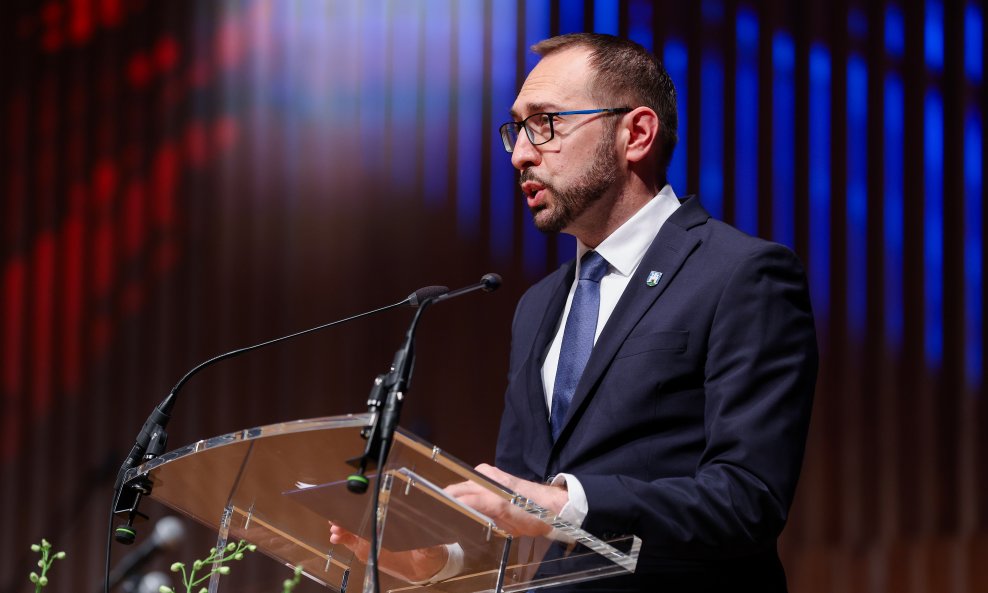 DAN BRANITELJA GRADA ZAGREBA Tomašević u Lisinskom: Naša je moralna dužnost biti vječno zahvalni hrvatskim braniteljima
