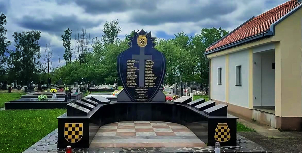 Uklonjeno spomen-obilježje hrvatskim braniteljima u Modranu izazvalo burne reakcije udruga HVO-a i hrvatskih stranaka