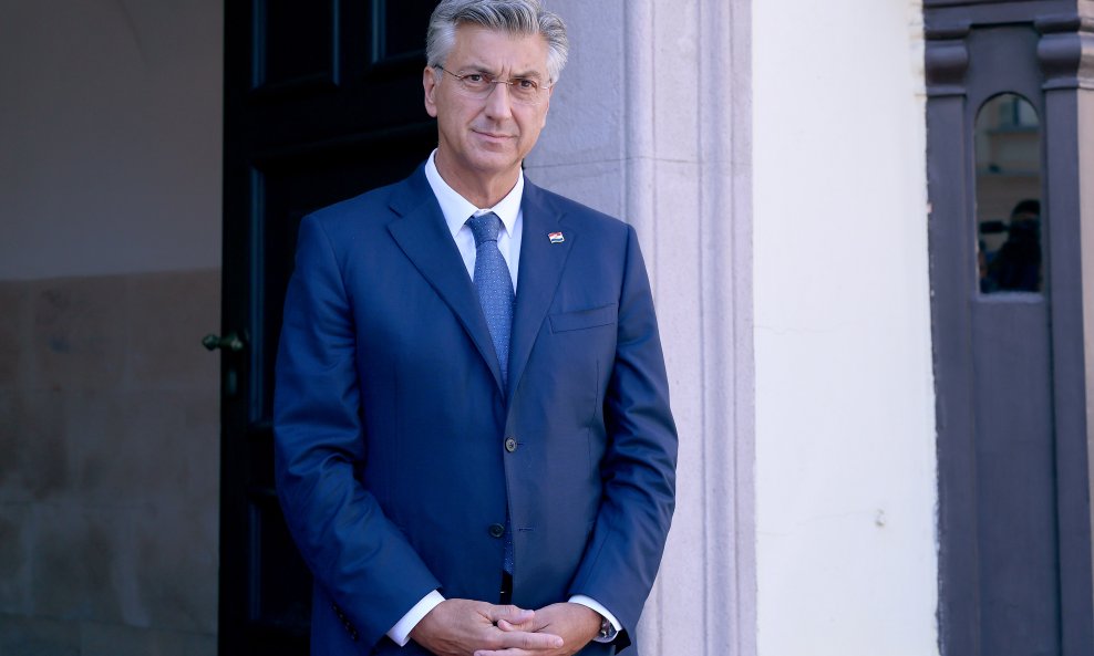 Plenković o otpadu, gorivu i novim mjerama: 'Nastavit ćemo regulirati cijene'