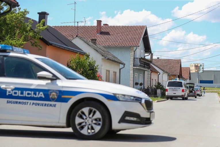 Bjelovarčanin (28) zaključao partnericu, nije joj dao da ustane, gađao je cipelom...