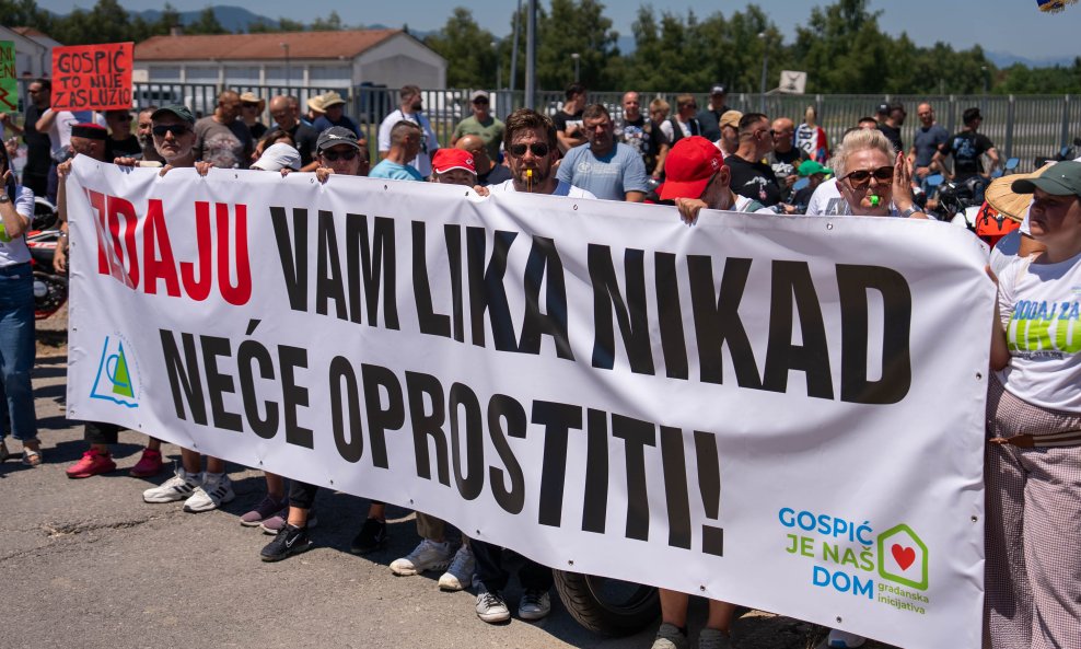 „Gospić je naš dom“ traži odgovore: „Čemu služi Znanstveni savjet ako nakon tri sata nema zaključaka?“