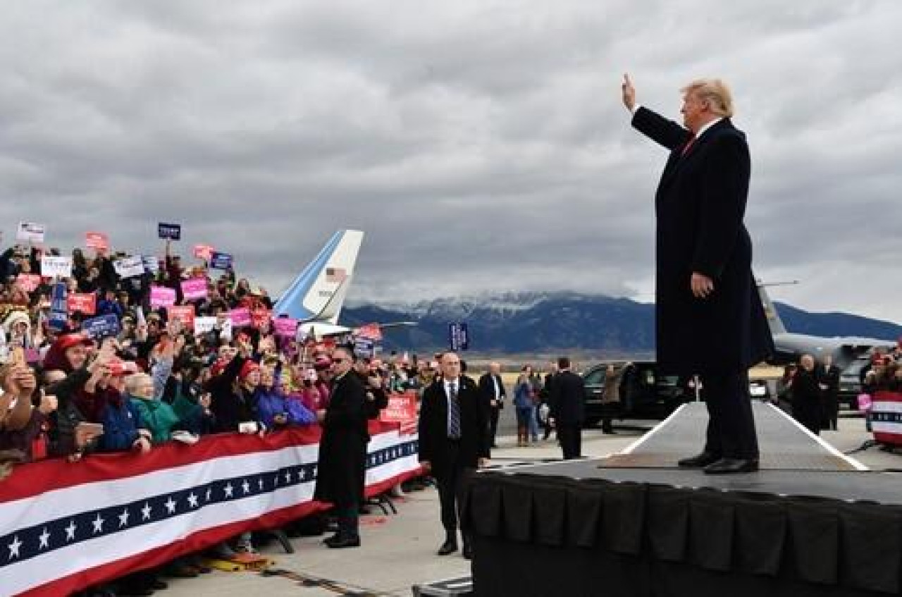 SRAMOTNA POHLEPA Teško je povjerovati u novi potez Donalda Trumpa. Svjedočimo li krahu američkih institucija?