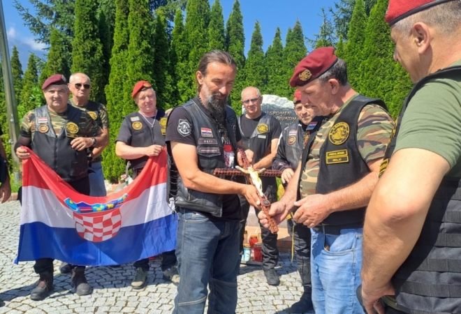Moto klub 4. gardijske Split posjetio Hudu jamu i Bleiburg: ‘Poklonili smo se žrtvama’