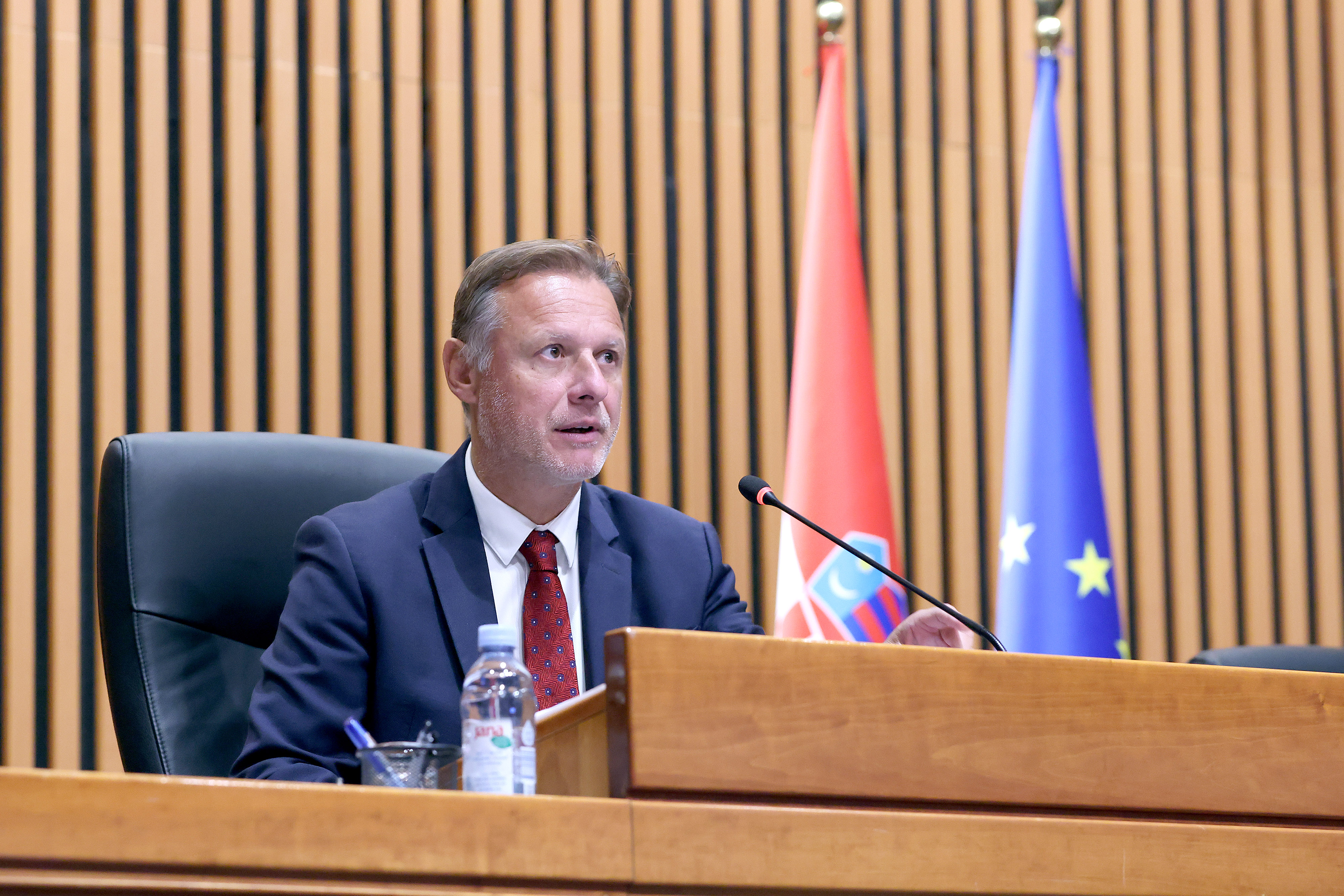 Oglasio se Jandrokovićev ured: SOA nije obavijestila predsjednika Hrvatskoga sabora  o sumnjama na nezakonito odlaganje otpada u Gospiću
