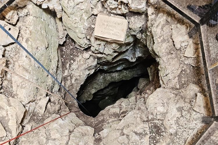 U jami Kamenjarka kod Benkovca ekshumirani ostaci 41 osobe: među žrtvama žena i dvojica maloljetnika