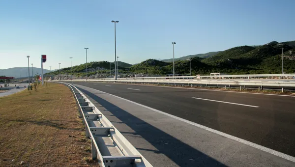 Nove projekcije cijena goriva: Benzin bi od utorka mogao poskupjeti, dizel osjetno pojeftiniti