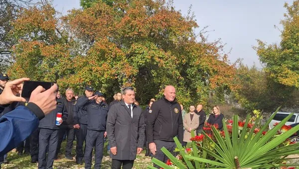 TRI ŽIVOTA ZA OBRANU OTOČCA: 35  godina od pogibije hrvatskih branitelja