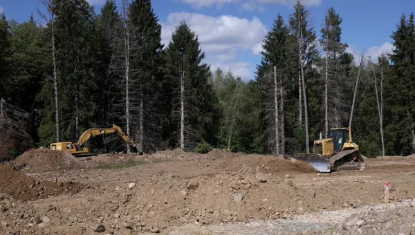 Kako izgleda sanacija otpada u Gospiću? "Sve se praši, širi se nesnosan smrad... Vrijeme radi protiv nas"