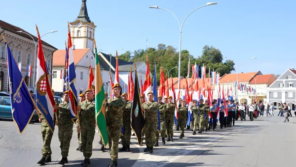 POŽEGA PAMTI 17. RUJNA 1991.: Obilježen Dan hrvatskih branitelja Požeško-slavonske županije i 35 godina od oslobođenja vojarne