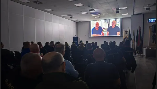 “Ne ratu!” – Moćna poruka elitnih ratnika: Film o 20 braće iz SJP Ajkule oduševio osječku publiku