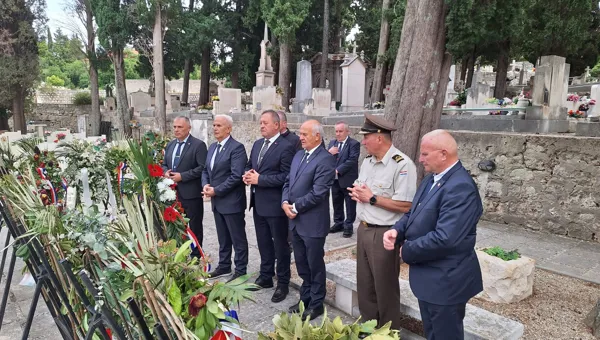 „Sokolovi” u Dubrovniku: Odali počast poginulim hrvatskim braniteljima