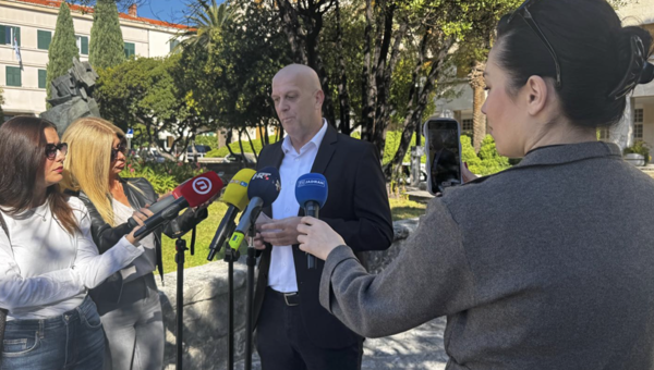Kukavica prozvao Pupovca, Bauka i Puljak: Navijačke incidente koriste za ideološki obračun s hrvatskim narodom i braniteljima